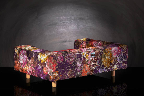 Canapé de luxe Le Couture Palace rose antique détail bijou dos