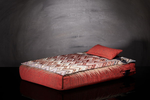 Lit chat Inuit S avec couverture fausse fourrure et tissu Missoni